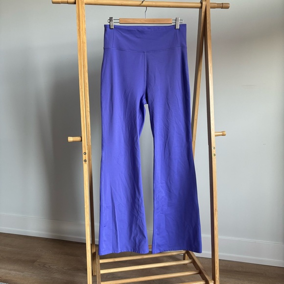 girlfriend collective Pants - GIRLFRIEND COLLECTIVE Purple Flare Leggings